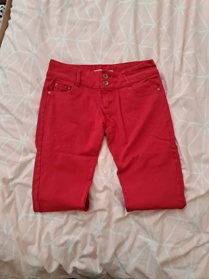 Pantalon rouge - photo numéro 3