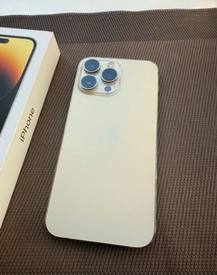 Une iphone quatorze - photo numéro 6