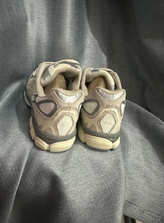 Baskets Asics Gel NYC Taille 39.5 - photo numéro 2