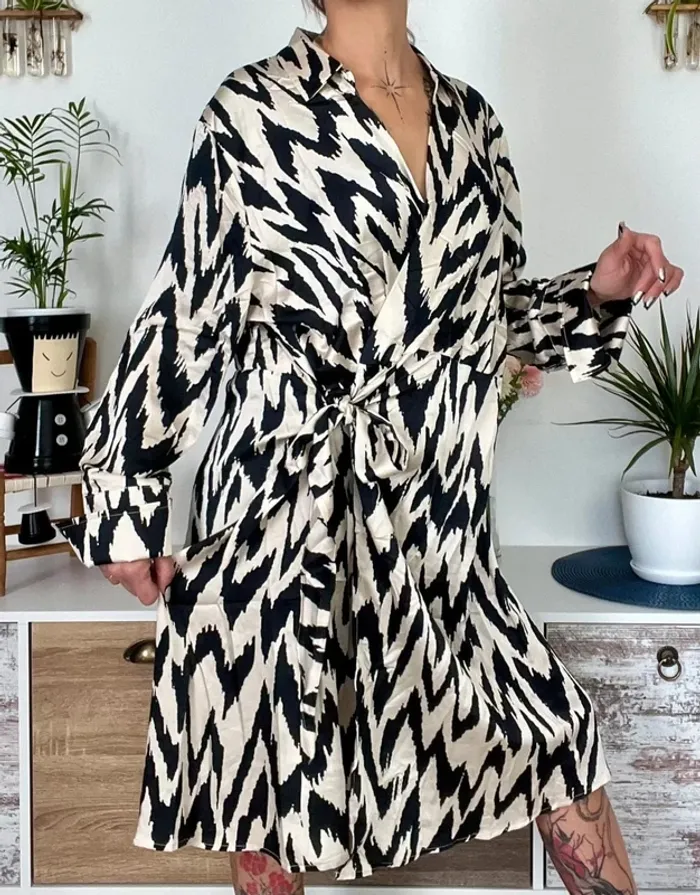 SOLDE Robe cache cœur  taille 4XL - Maëlle- Neuf - photo numéro 3