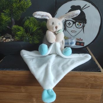 doudou baby nat lapin mouchoir beige bleu blanc bn0603 poupi nature Gris