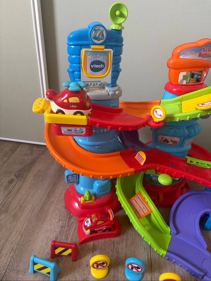 Tut tut bolides Super tour de police  Vtech - photo numéro 2