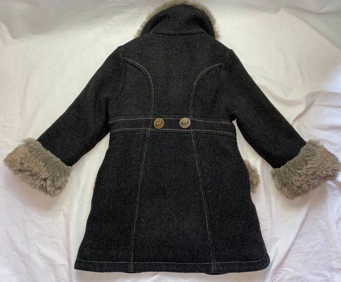 manteau Catimini 4 ans bien porté (notamment griffures doublures) - photo numéro 2