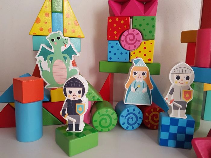 Jeu de construction et figurines licorne en bois - photo numéro 7