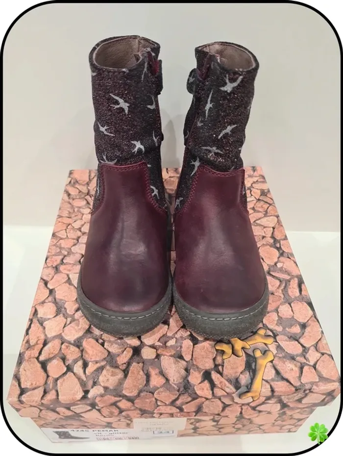 Chaussures Stones and Bones taille 24 - photo numéro 2