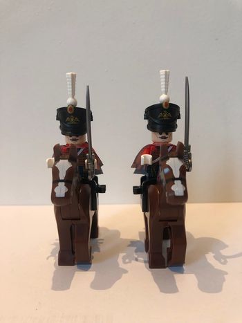 Figurine type lego 2 cavaliers  Napoléoniens