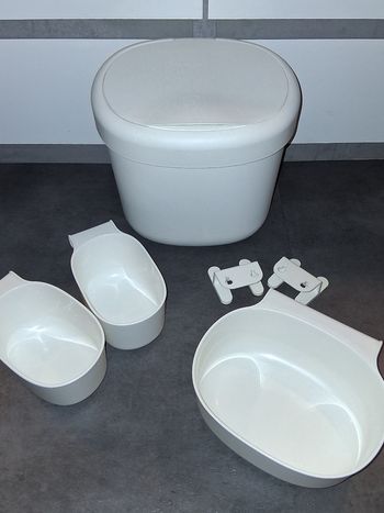 Lot de 3bacs de rangement +poubelle pour table à langer Ikea