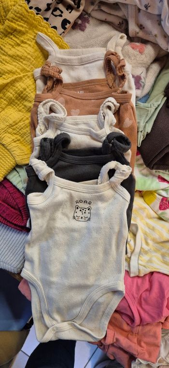 Lot 5 bodies bretelles 3 mois
