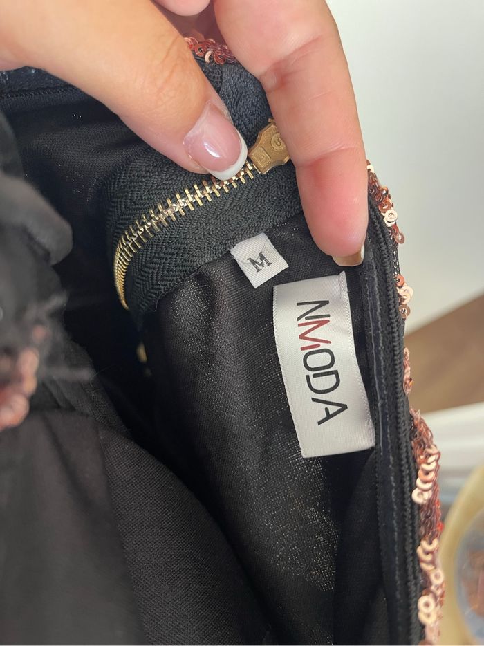 Robe courte noire paillettes dorées – NMODA – Taille M - photo numéro 5