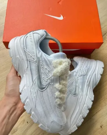 Nike Initiator Triple White Fluffy Taille 39