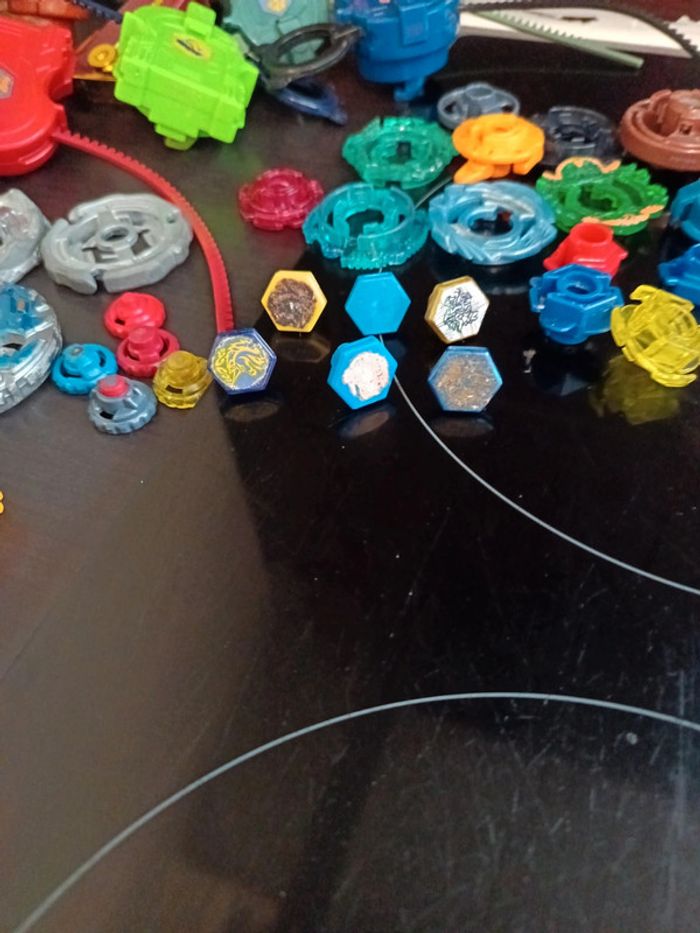Lot toupies Beyblade - photo numéro 6