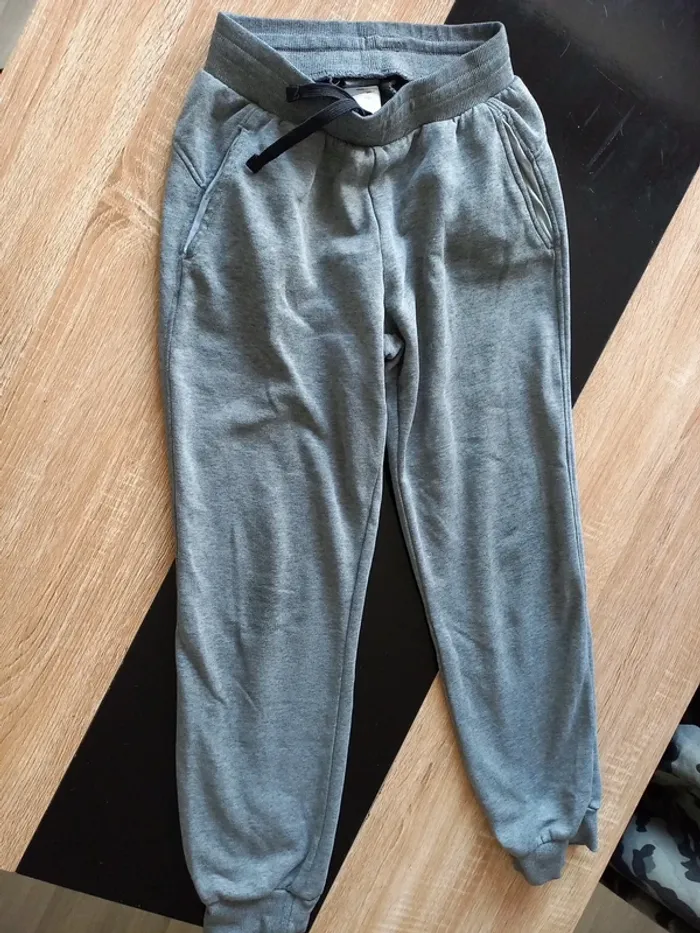 Jogging gris 10 ans - photo numéro 2