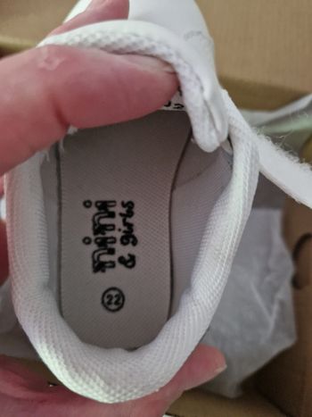 A vendre basket neuve jamais servi !