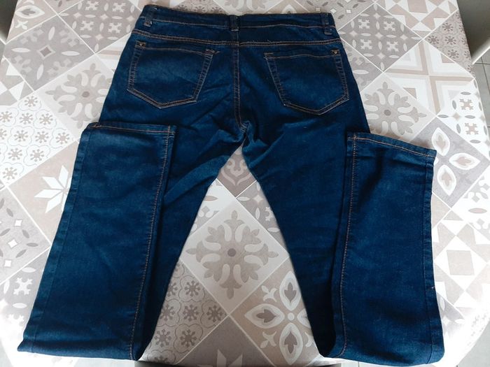 Jeans neuf - photo numéro 2