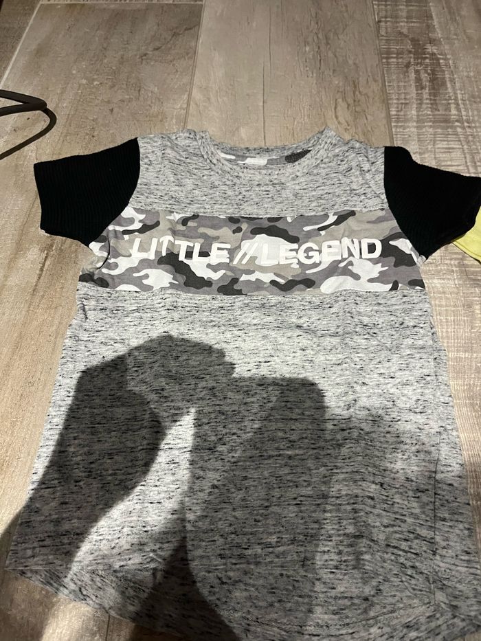 Lot de 2 t-shirt 18 mois - photo numéro 2