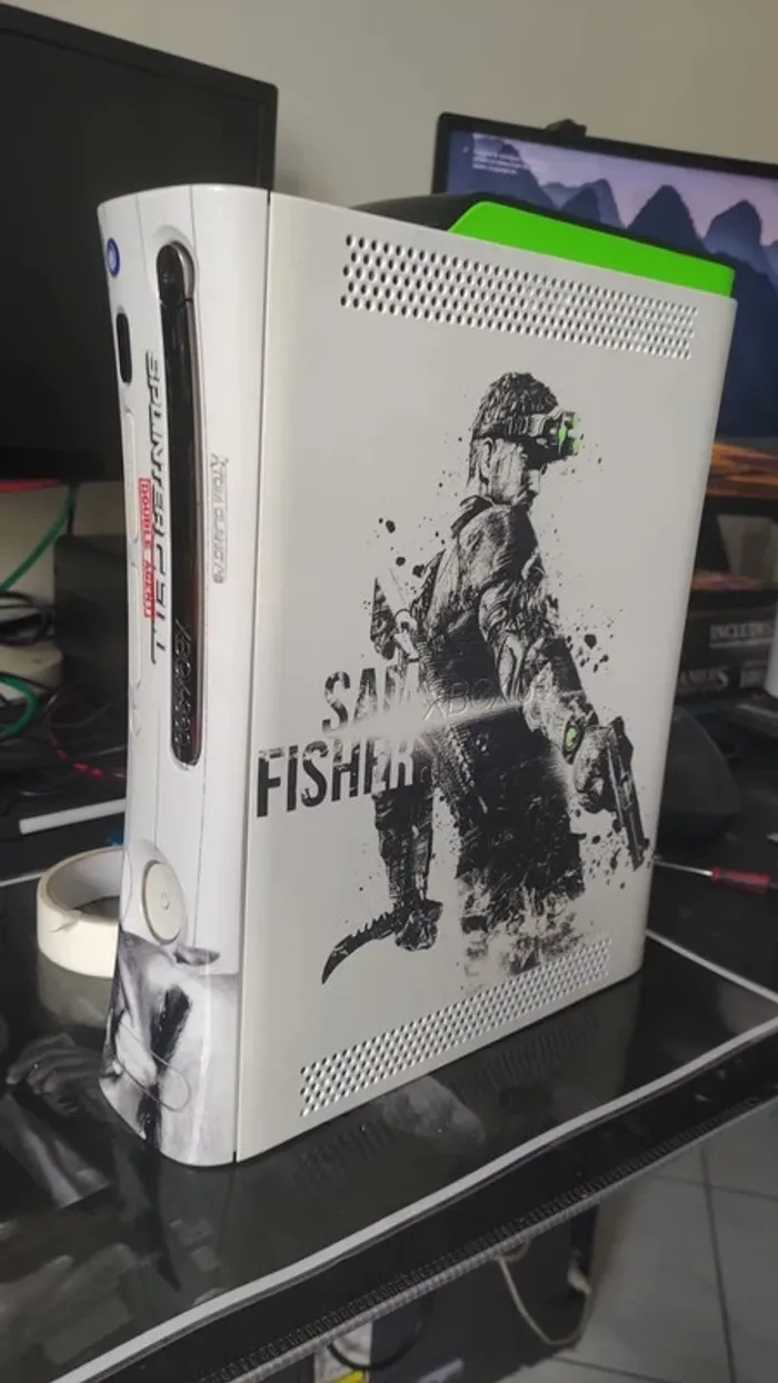 Xbox 360 custom Splinter Cell Sam Fisher avec câbles et disque dur - photo numéro 7
