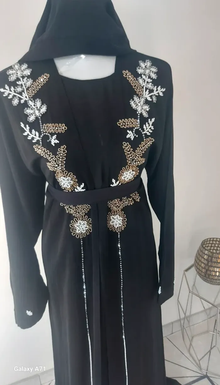 Ensemble kimono 4 pièces perlé neuf