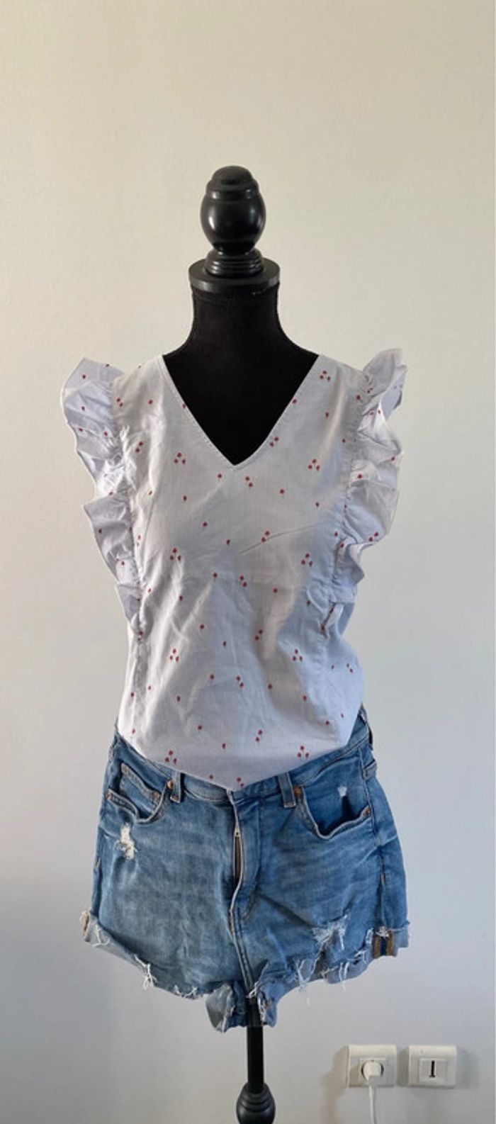 Short en jeans bleu H&M taille 40 - photo numéro 2