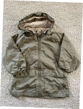 Coupe vent vert capuche amovible taille 18 mois marque H&M