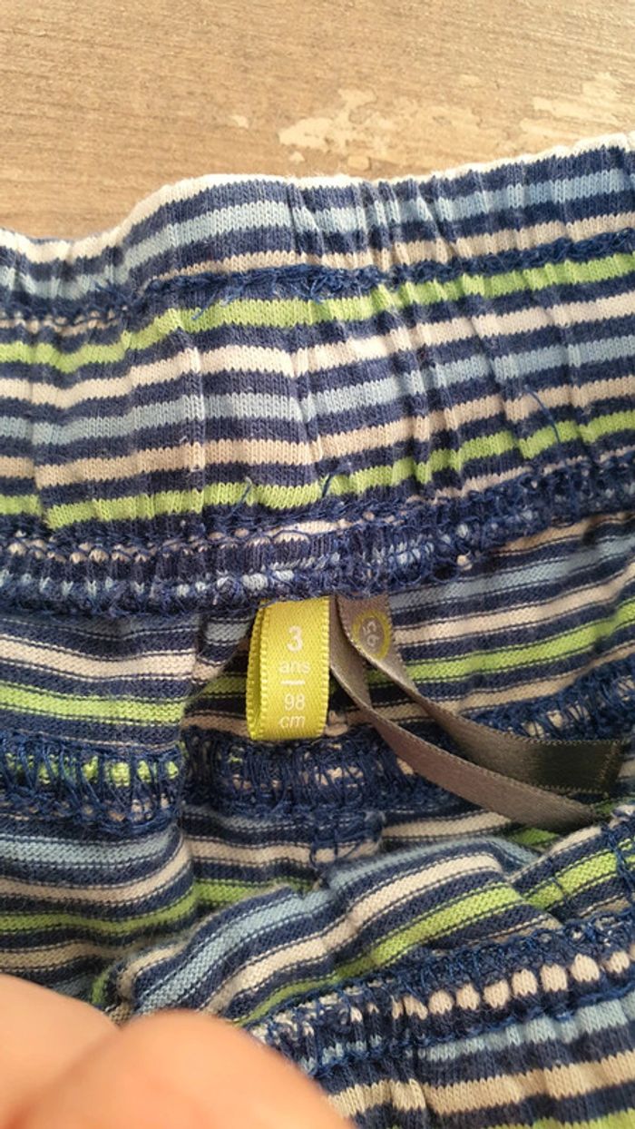 Pyjamas orchestra 3 ans en très bon état - photo numéro 2