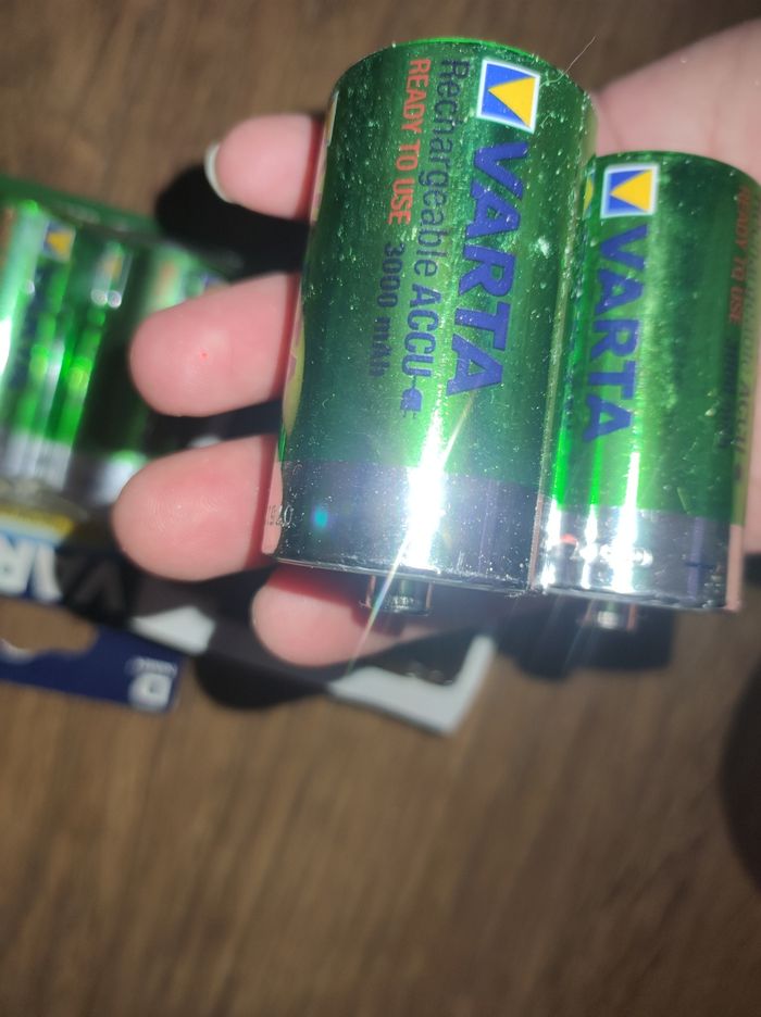 Pile rechargeable VARTA 3000 mAh 1,2V neuf
HR20 - photo numéro 9