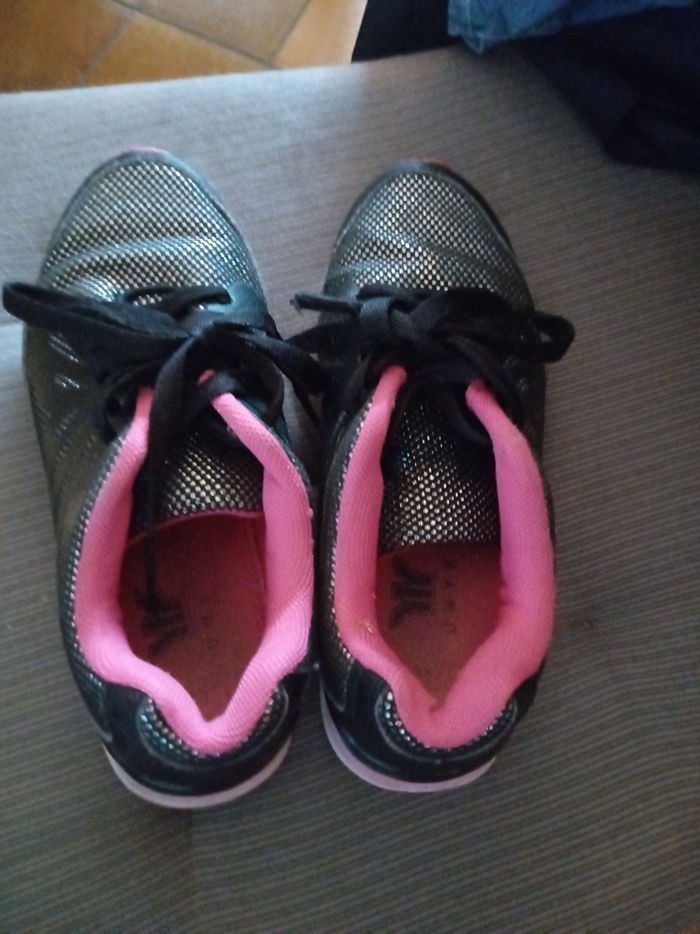 Baskets Fille taille 33 - photo numéro 3