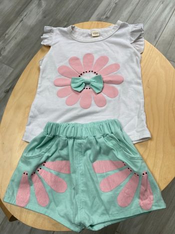 Ensemble tee shirt et short fleurs