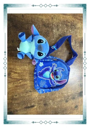Sac avec peluche stitch