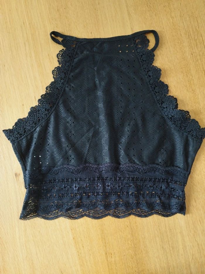Crop top moulant - photo numéro 2