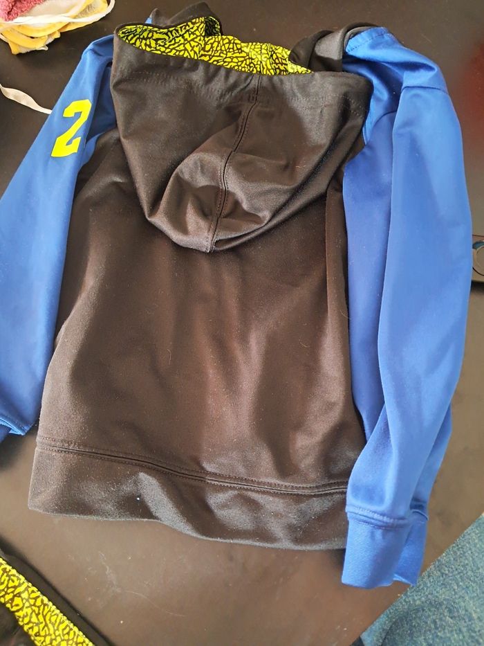 Ensemble de sport jordan taille 4 ans garçon - photo numéro 10