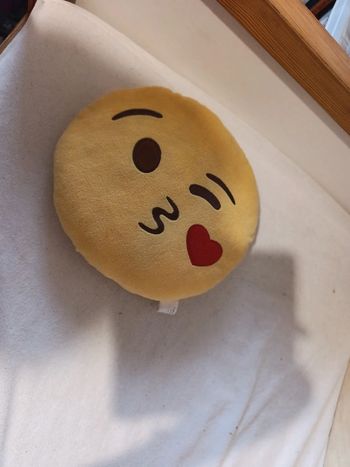 Peluche smiley kiss