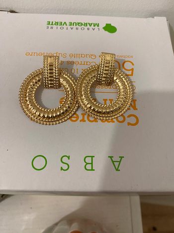 Boucle d’oreille doré