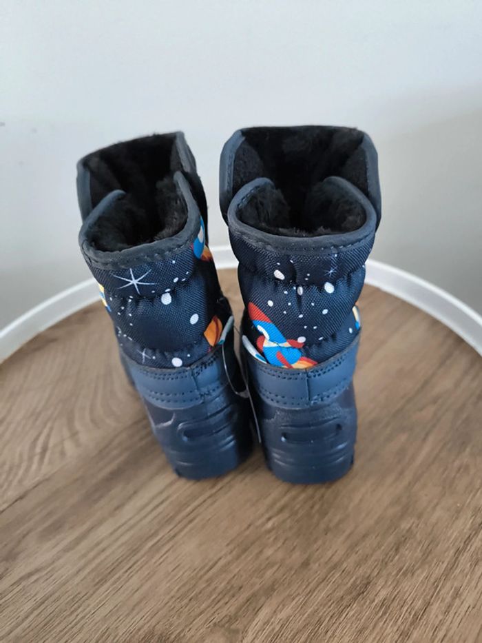 Botte de neige après ski taille 22 neuve - photo numéro 4