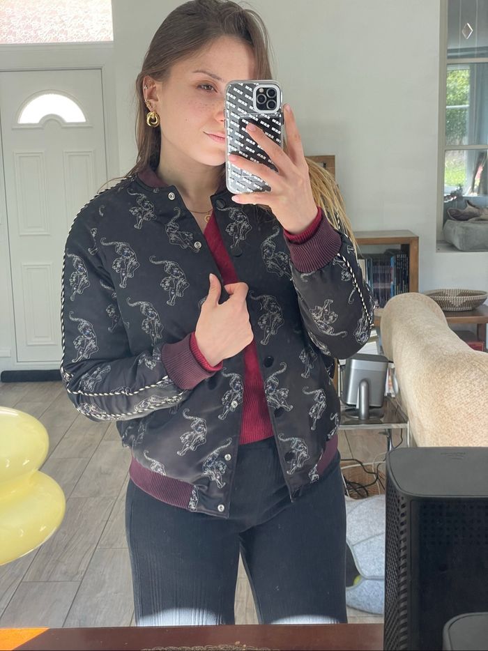 Veste Sandro effet satinée et brodée