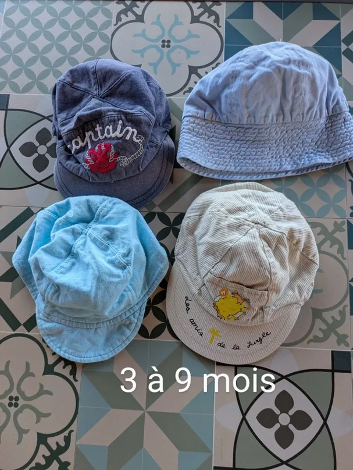 4 chapeaux bébé jusqu'à 9 mois