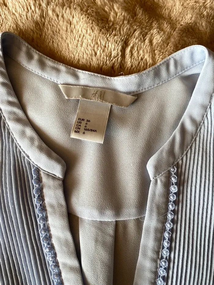 Chemisier manches courtes bleu ciel h&m - photo numéro 3