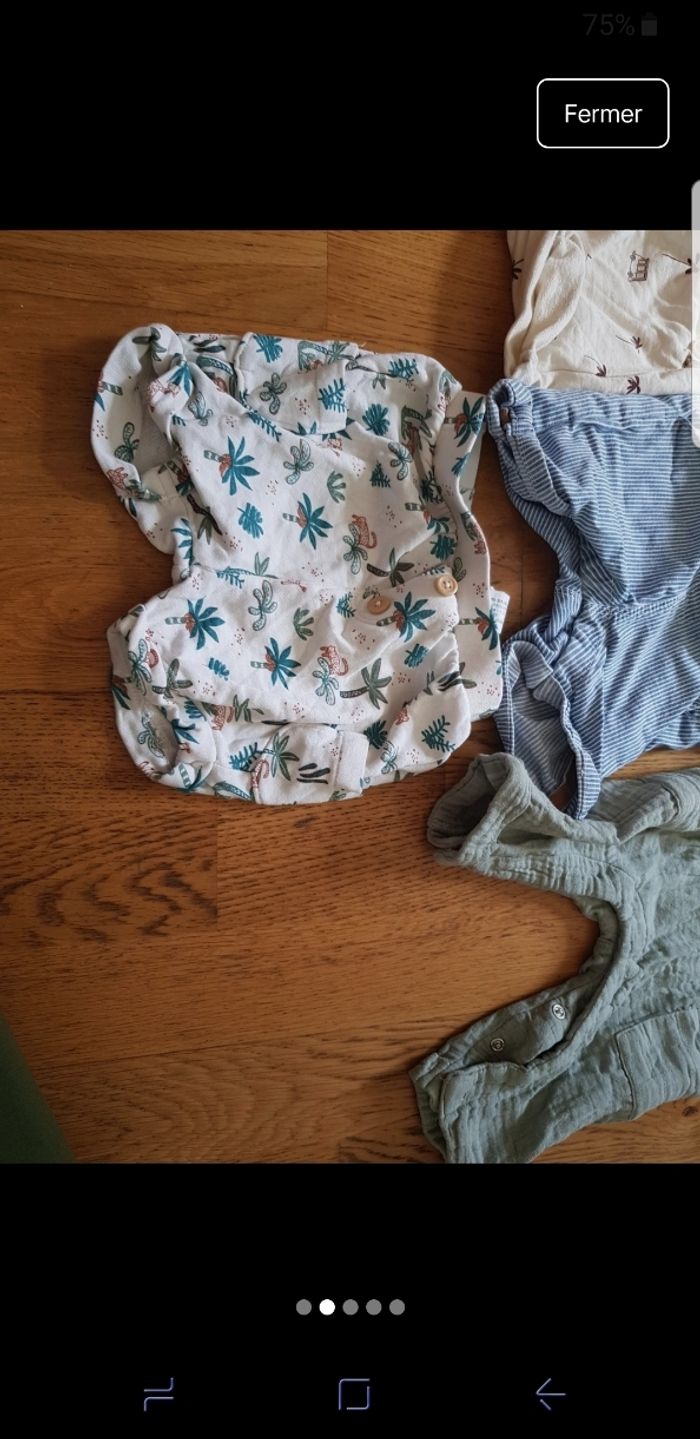 3 salopettes et 1 short - photo numéro 2