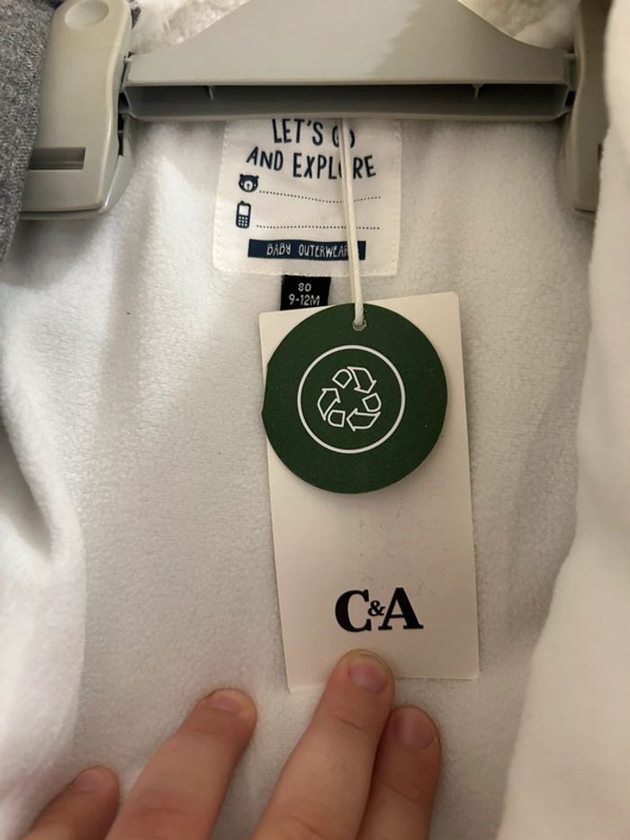 Combinaison pilote bébé C&A 9-12 mois grise avec capuche oreilles - photo numéro 2