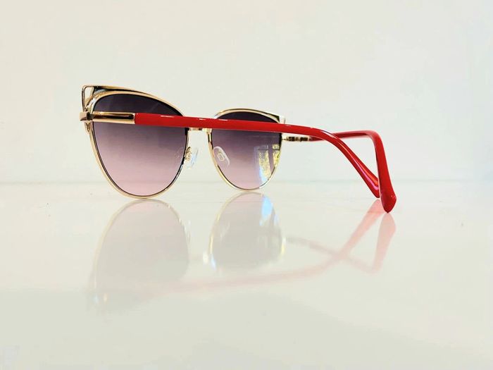 Lunette de soleil femme cats rouge et dorée verres dégradés UV protection catégorie 2 - photo numéro 7