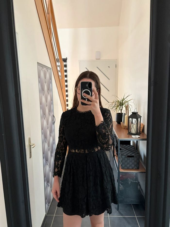 Robe noire dentelle manches longues Shein M très bon état🖤