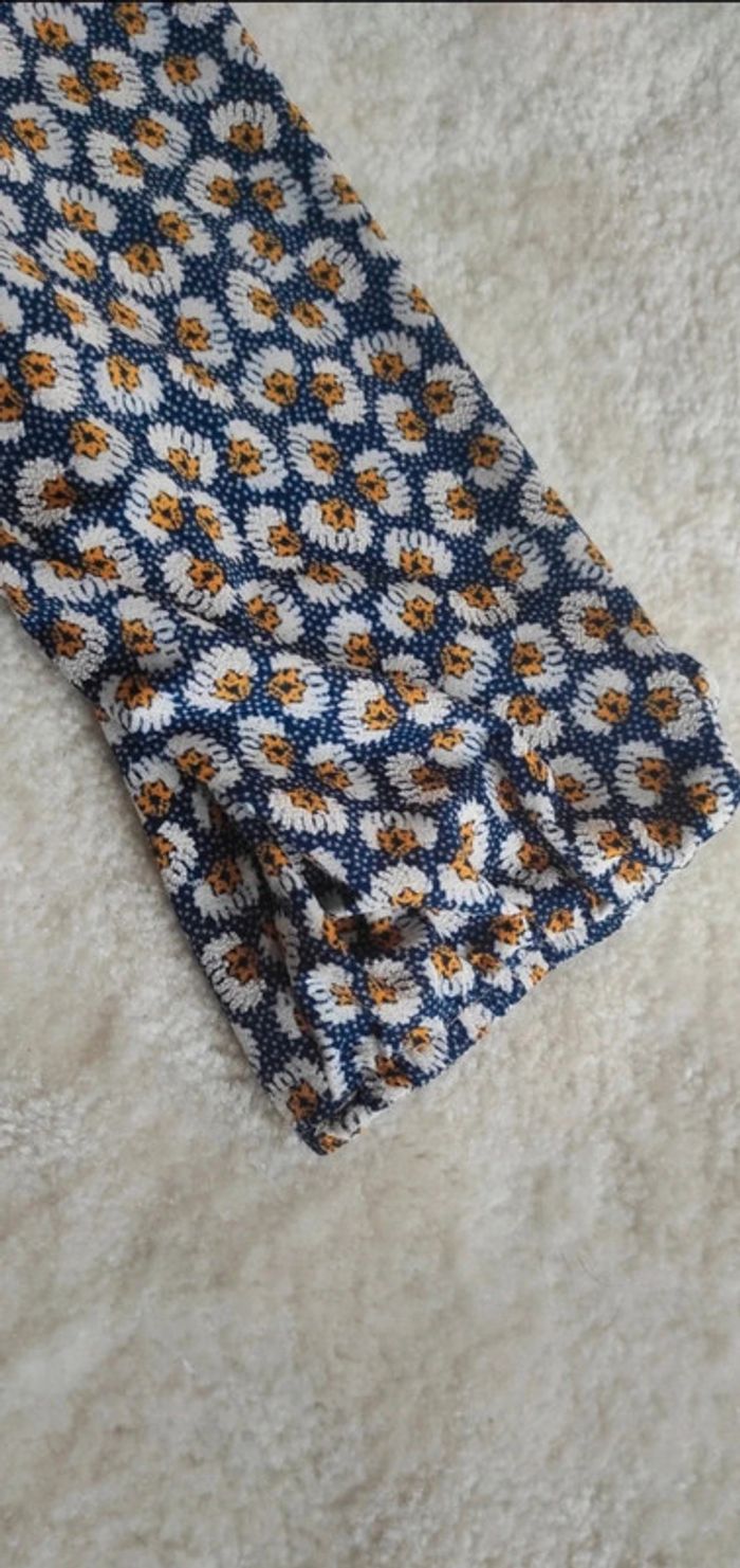 Blouse 3/4 Riu T5 bleu marine avec petite fleur blanche et jaune - photo numéro 4