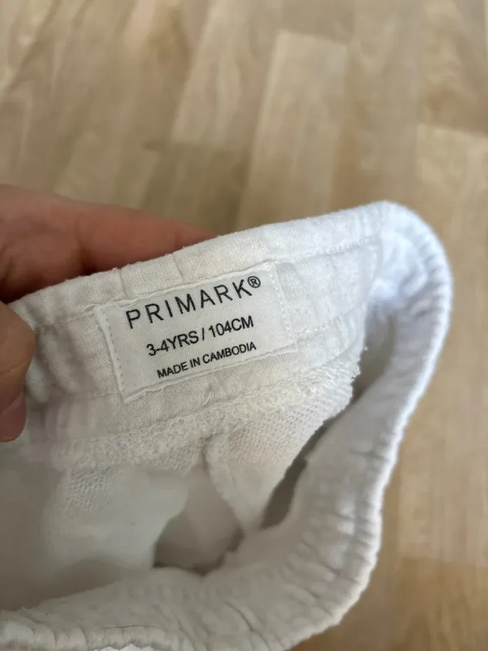 Short Primark taille 3/4 ans - photo numéro 3