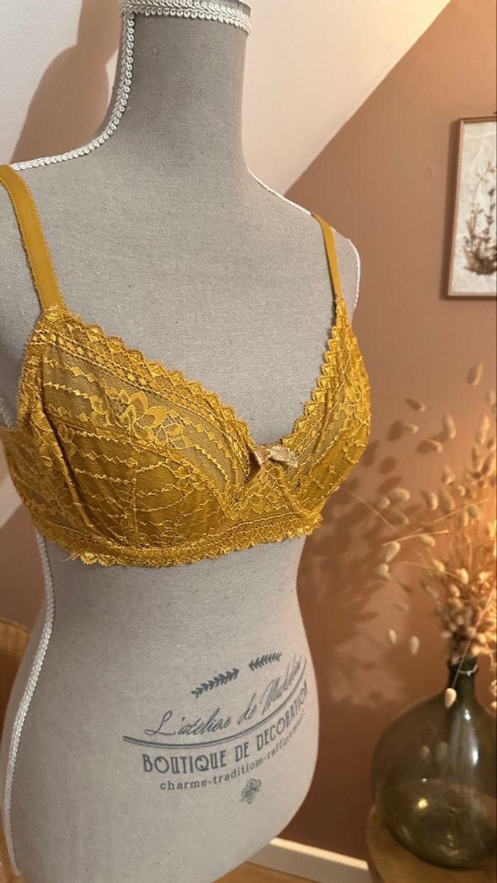 💛 Soutien-gorge couleur moutarde – Étam – Taille 95C – Très bon état - photo numéro 3