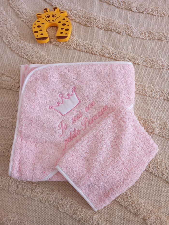 Cape de bain bébé avec gant de toilette  rose - photo numéro 3