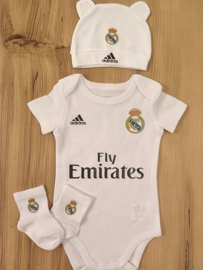 Ensemble bébé foot fcm Real Madrid cadeau de naissance