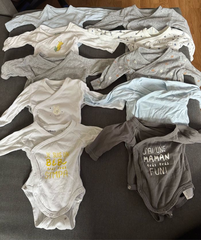 Lot de vêtements garçon 1 mois - photo numéro 9