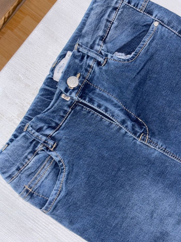 Jean bleu - photo numéro 2