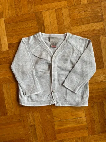 Gilet Cyrillus 6 mois parfait état