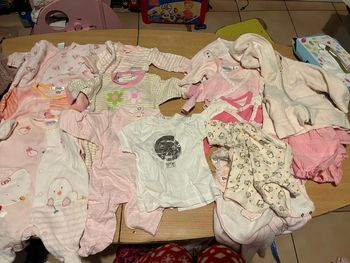 Lot de 20 vêtements taille 0mois sauf indiqué