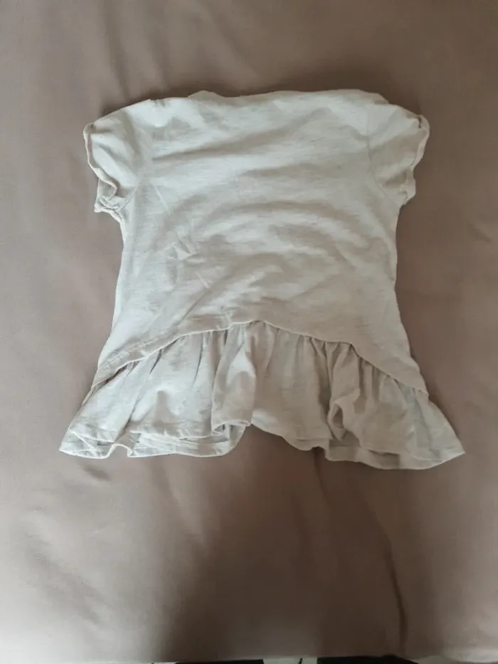 Tee-shirt 2ans - photo numéro 2